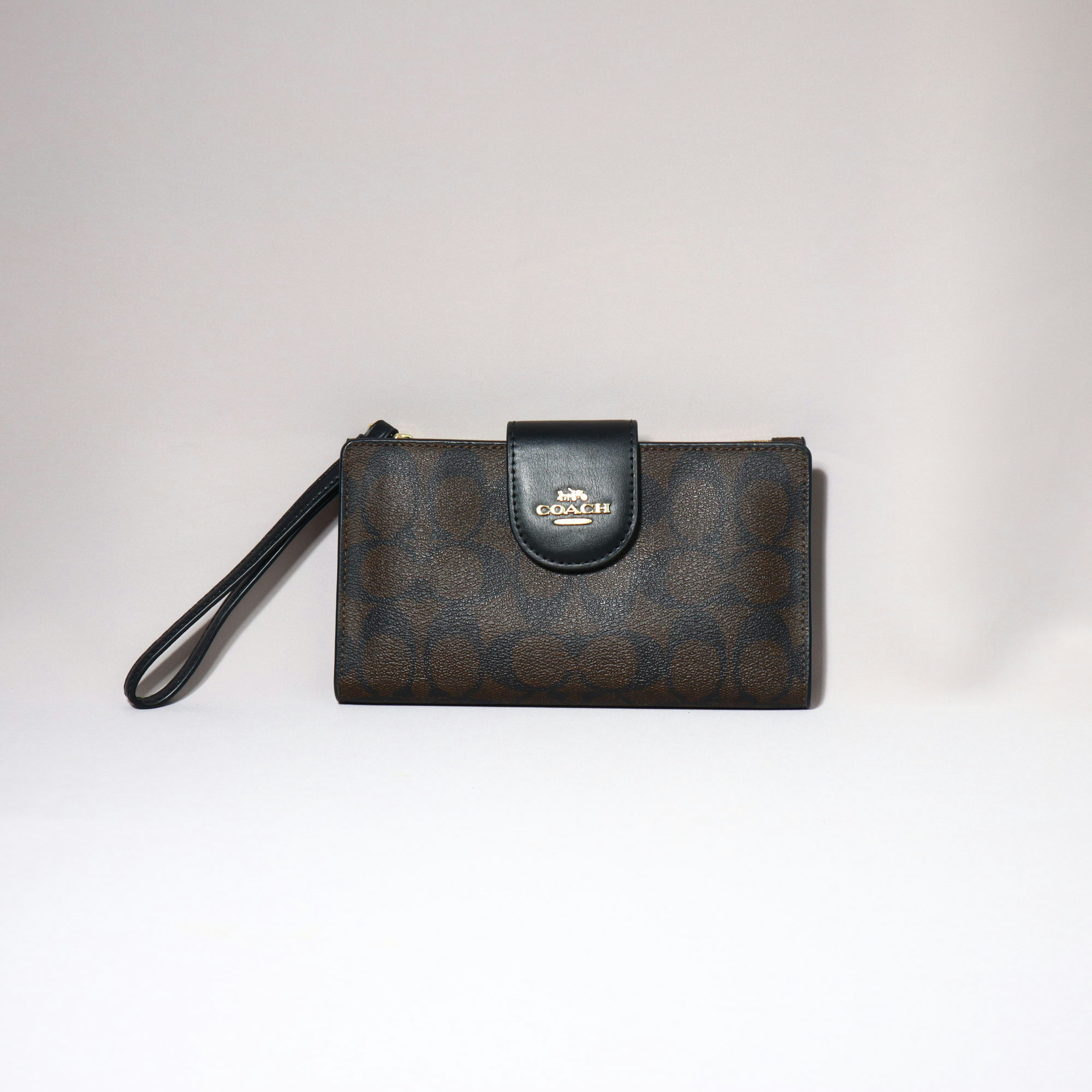 A coach wristlet